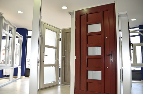 Show-room Nikal Châssis - contact - bardages, terrasse, protection solaire, vitrage, porte de garage, volets, porte d'entrée, châssis